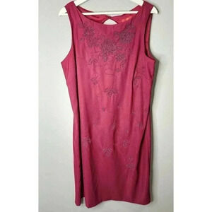 Sangria Dress Lined Size 16 Sleeveless And Embroidered Dress Color Fuchsia Pink